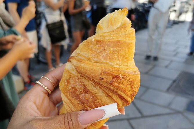 #1 Bordeaux Food and Wine Tasting Tour w/ Local Foodie Guide - Dune Blanche, Bordeaux’s cream-filled treat