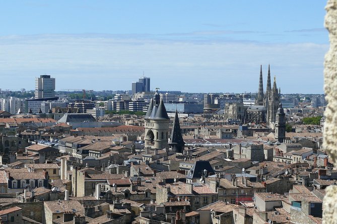 2-Hour Walking Tour of the City’s Iconic Sights and History - Place du Parlement and the old city streets