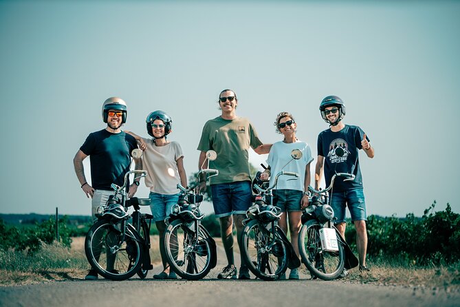 A Tour in Provence in a typical French motorized bike : the Solex - Starting with a Solex in Beaumes-de-Venise