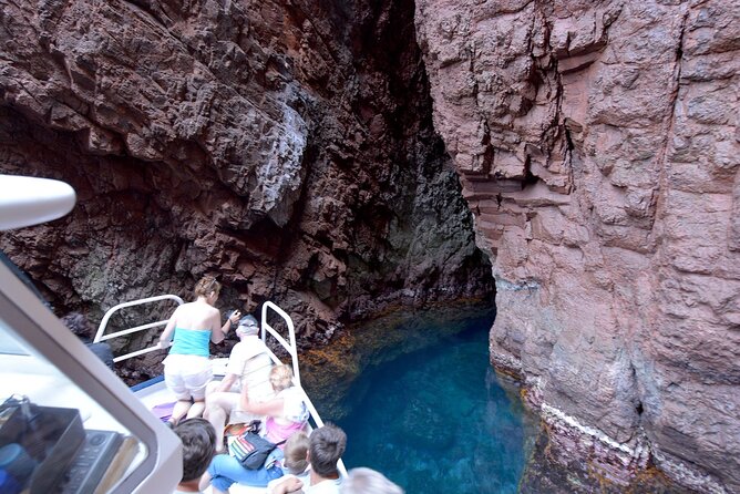 Afternoon in Scandola and creeks of Piana with stop in Girolata - How the tour compares with a smaller RIB