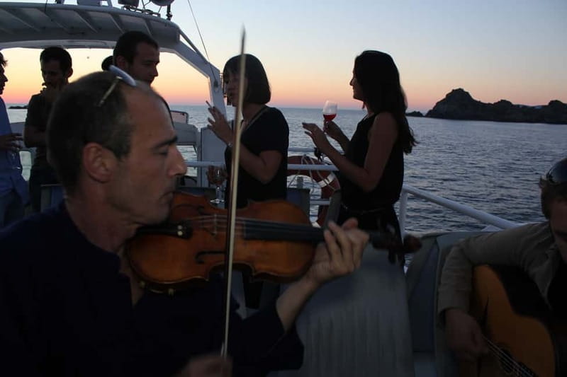 Ajaccio/Porticcio: Sanguinaires Sunset Cruise & Wine Tasting - Why the Sanguinaires Sunset Timing Matters