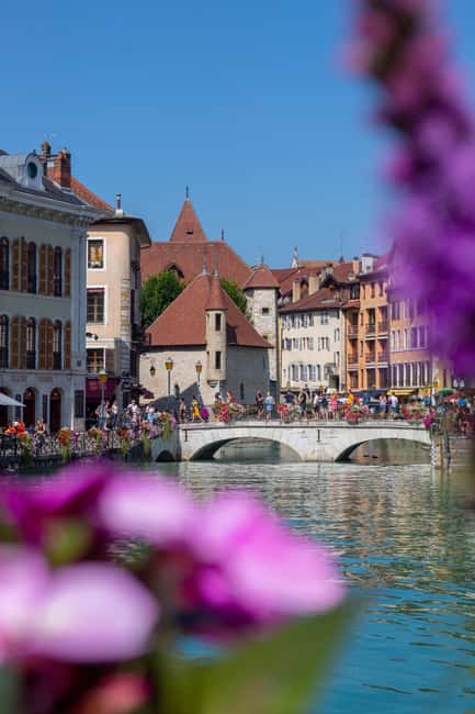 Annecy: Traditional Food Group Walking Tour - Should you book the Annecy Traditional Food Group Walking Tour?