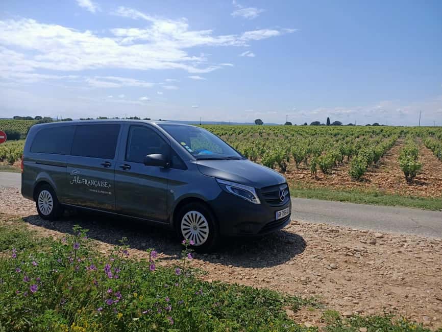 Avignon: Full-Day Châteauneuf du Pape Wines & Luberon Tour - Roussillon and the ochre cliffs