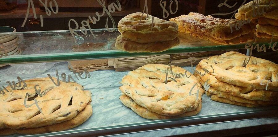 Avignon: Historic District Guided Food & Wine Walking Tour - Why this Avignon food walk works so well
