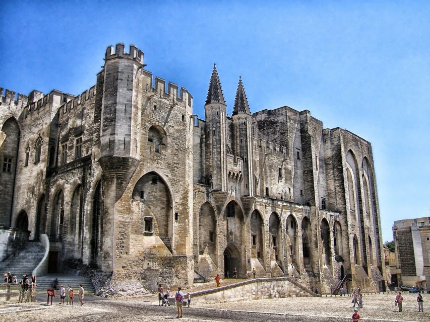 Avignon: Private Walking Tour – Discover History & Heritage - The medieval fortifications around Avignon