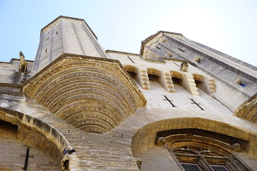 Avignon: Private Walking Tour – Discover History & Heritage - Starting in the center at Place de l’Horloge
