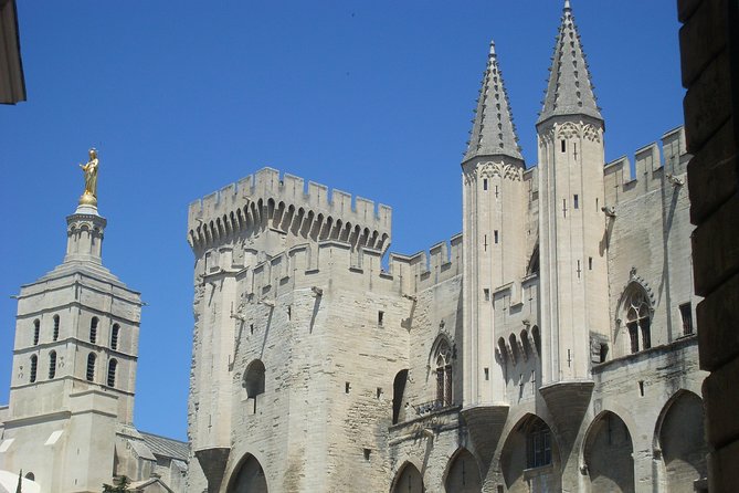 Avignon Walking Tour including Pope's Palace - Entering the Pope’s Palace