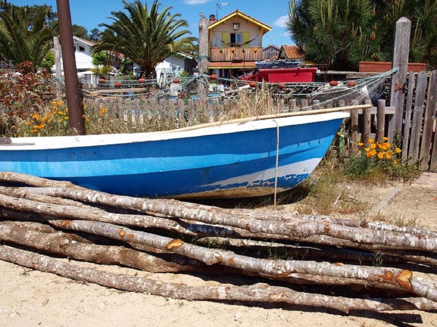 Bay of Arcachon: Guided Food Tour - The pastry stop starts the food story