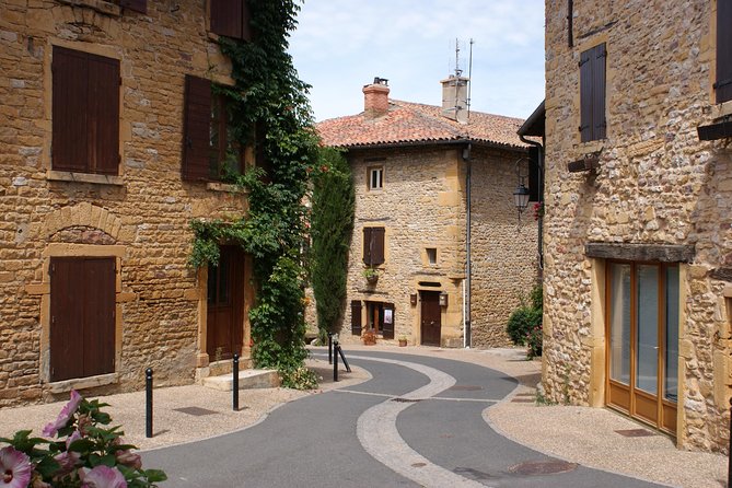 Beaujolais & Perouges Medieval Town (9:00 am to 5:15 pm - Small Group Tour Lyon - Why this day works well from Lyon