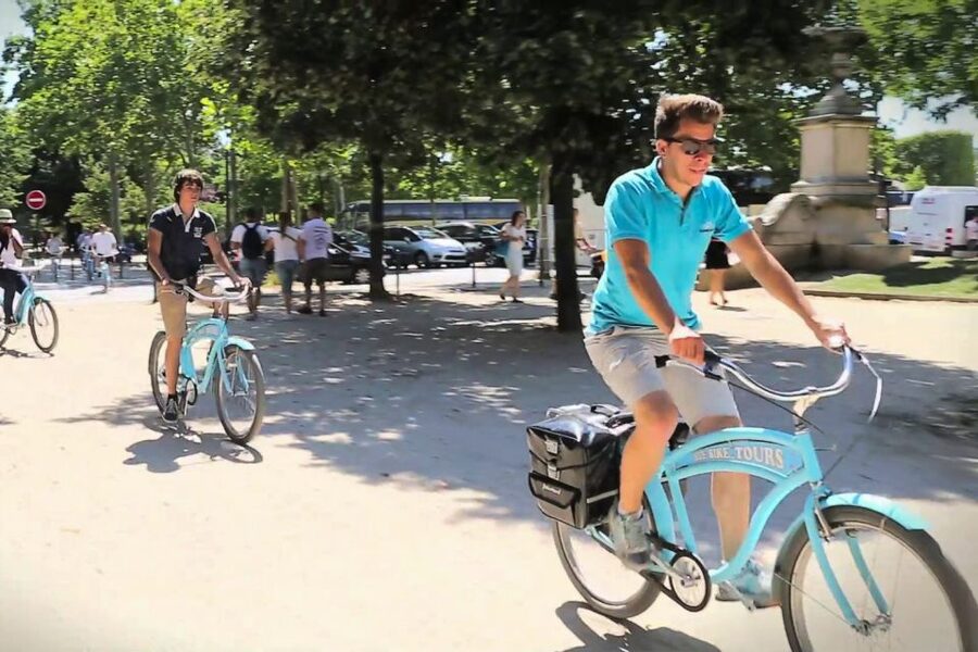 Best of Paris Bike Tour - Why a bike is a smart way to see Paris