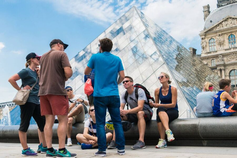 Best of Paris Bike Tour - Notre-Dame and the first ride along the Seine