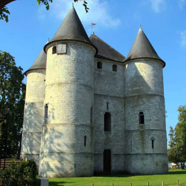 Bike tour from Vernon to Giverny with local guide - Arriving in Giverny without the usual fuss