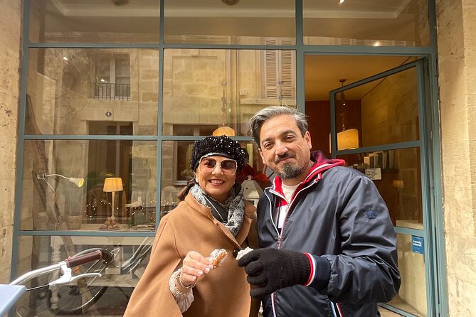 Bordeaux: Best of French Chocolate and Pastry Tasting Tour - Six pastry stops across central Bordeaux