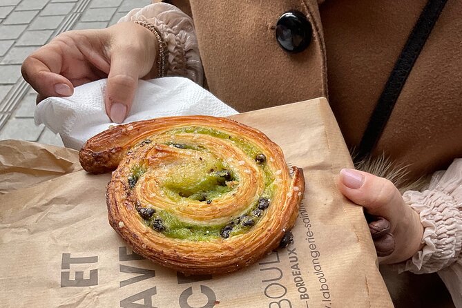 Bordeaux: Best of French Chocolate and Pastry Tasting Tour - From the Grosse Cloche to Bordeaux’s grand center