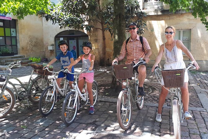 Bordeaux bike tour "The Best of Bordeaux" - Chartrons, old wine trade, and the Public Garden