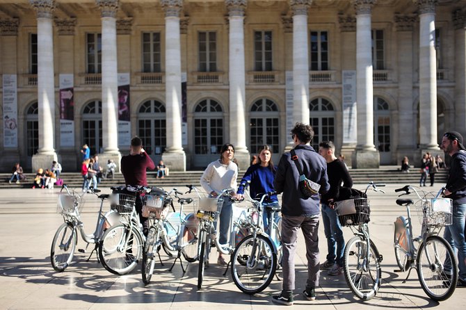 "Bordeaux by bicycle: a 3-hour tour immersive experience" - Returning along Cours Xavier Arnozan