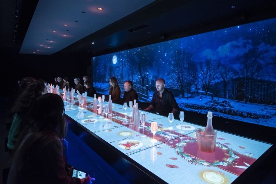 Bordeaux: Cité du Vin Entry Ticket and Wine Tasting - The digital guide and interactive stations