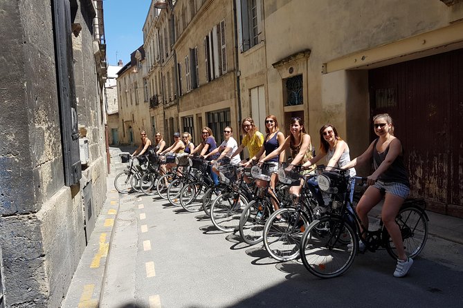 Bordeaux Essentials Sightseeing Bike Tour with a Local Guide - Palais Gallien and Bordeaux’s Roman past