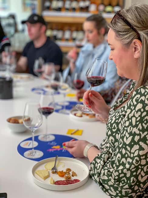 Bordeaux: Introduction to Bordeaux Wines Tasting Workshop - Aroma exercises that make tasting easier