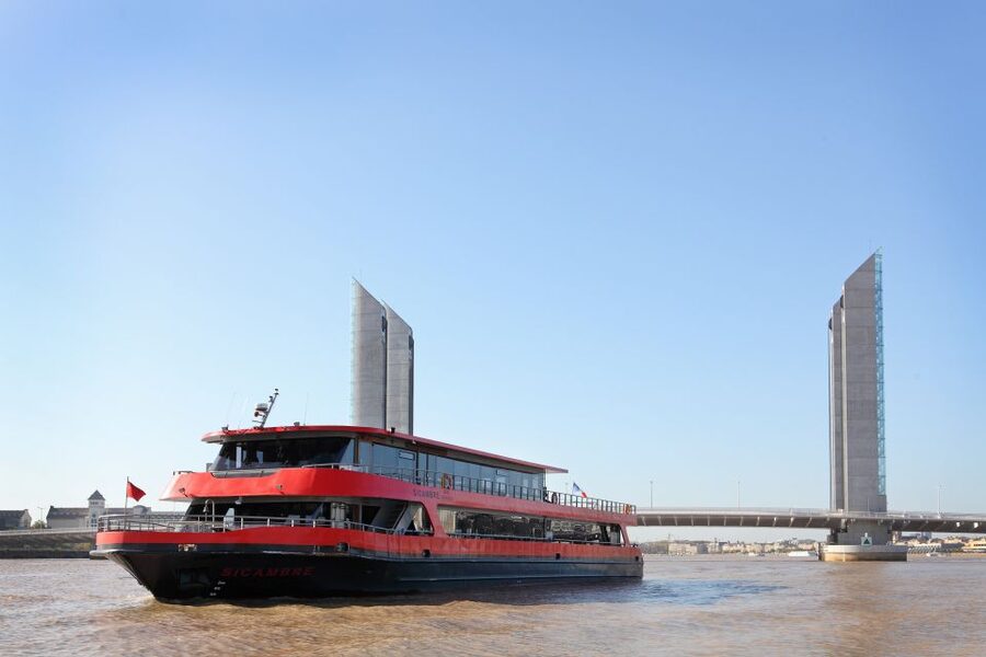 Bordeaux: Lunch Cruise - Why Bordeaux looks better from the Garonne