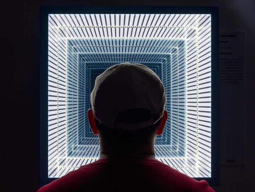 Bordeaux: Museum of Illusions Entry Ticket - Start with visual tricks and sensory illusions
