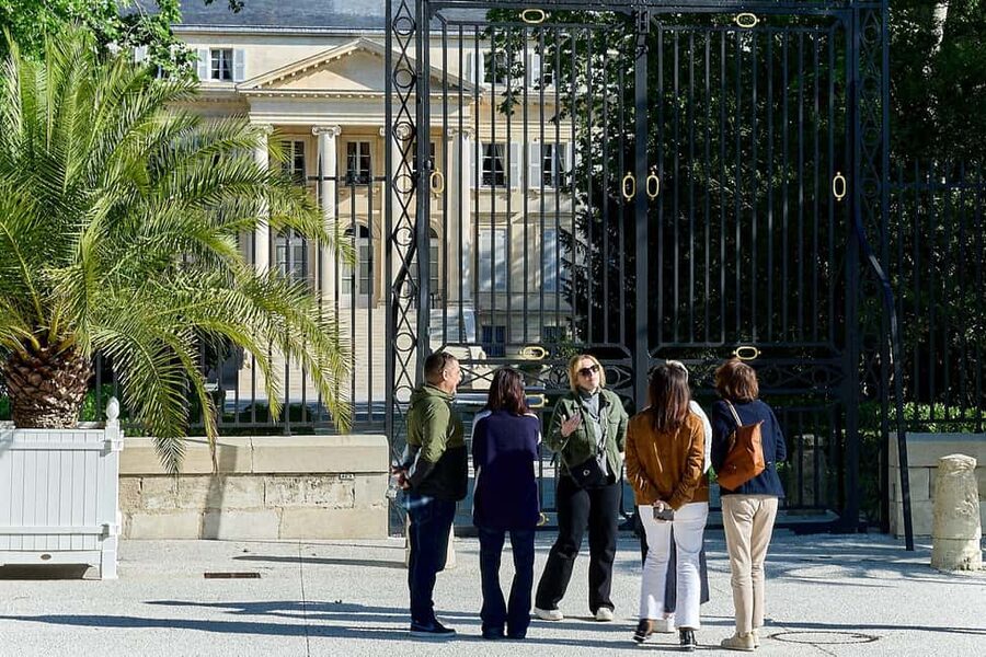 Bordeaux: Saint-Emilion and Medoc Full-Day Wine Experience - Who should book this day?