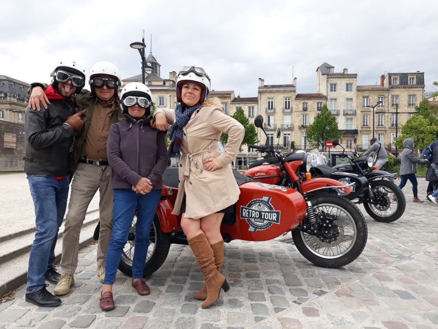 Bordeaux: Sightseeing by Side Car - The Grosse Cloche and old Bordeaux streets