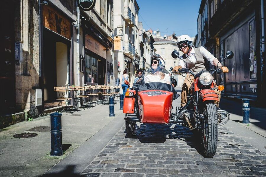 Bordeaux: Sightseeing by Side Car - Place des Quinconces and Bordeaux’s grand scale
