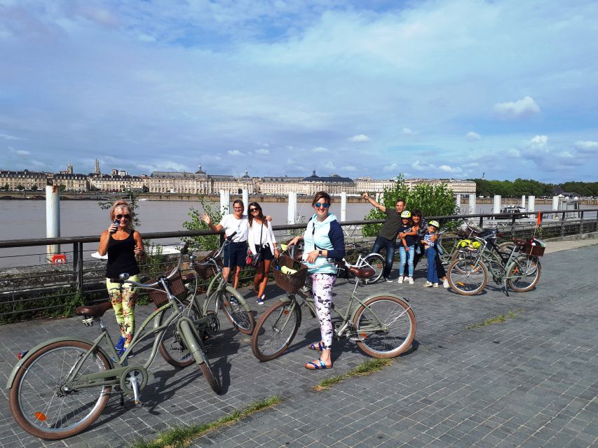 Bordeaux: Top Landmarks & Historic Bike Tour - Why a bike is the right way to see Bordeaux