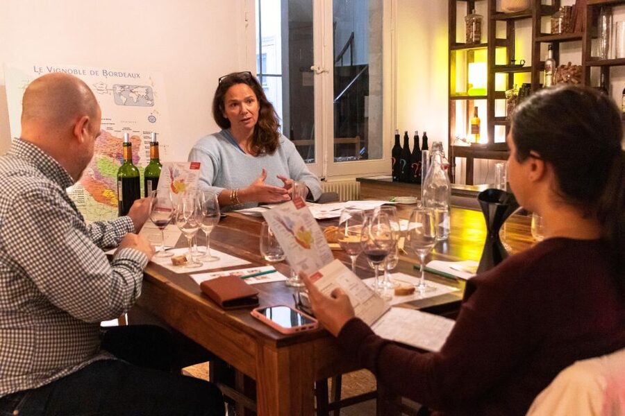 Bordeaux:Wine Masterclass & Blending workshop with appetizer - Who should book this Bordeaux workshop?