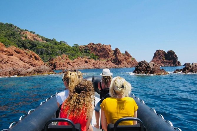 Calanques and red rocks - Departure Saint Raphaël - The swimming stop in clear water