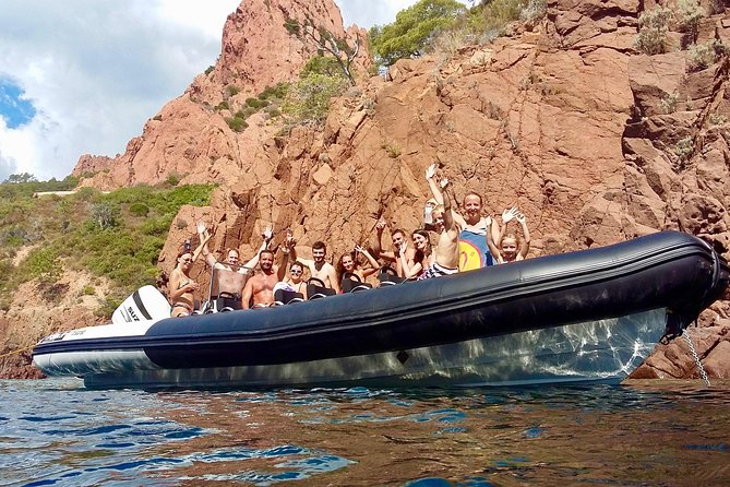 Calanques and red rocks - Departure Saint Raphaël - Who will enjoy this boat trip most?