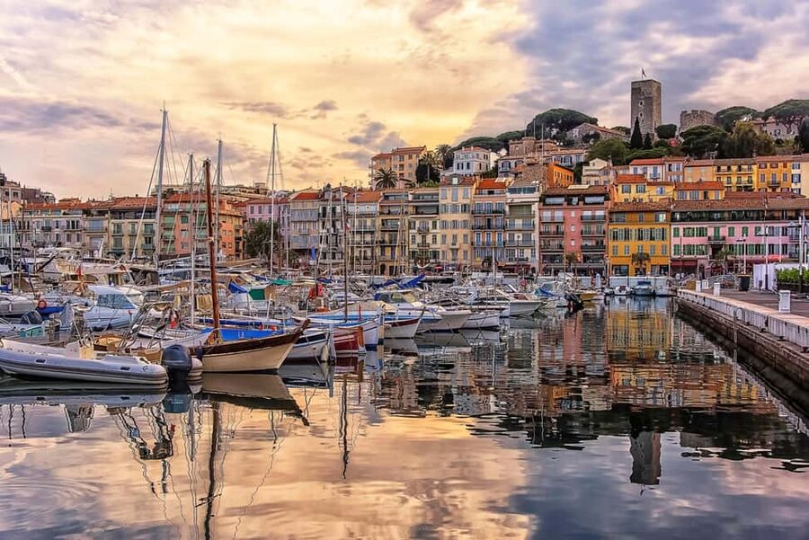 Cannes: City Tour in a Vintage Bus - Le Suquet: old Cannes above the harbor