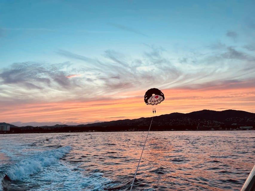 Cannes: Parasailing Experience for Couples, Family & Friends - Who should choose this parasailing ride