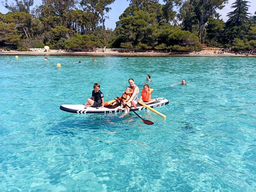 Cannes: Private Boat Trip to Lerins Islands & Cap d'Antibes - Making a picnic or lunch work onboard