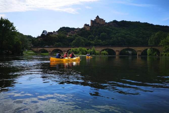 Canoe Butterfly - A Dordogne paddle with castles above you