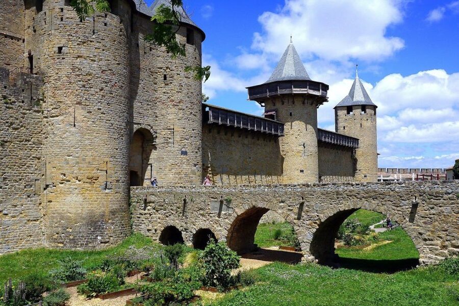 Carcassonne: Private Guided Tour of the Medieval Fortress - Starting at Place du Prado or Porte Narbonnaise