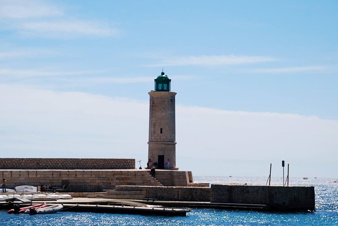 Cassis Half-Day Trip from Aix-en-Provence - Two hours in Cassis: port, market, and free time