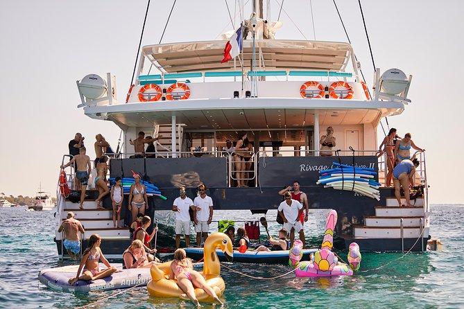 Catamaran from Cannes - Comfort, crew, and the atmosphere on board