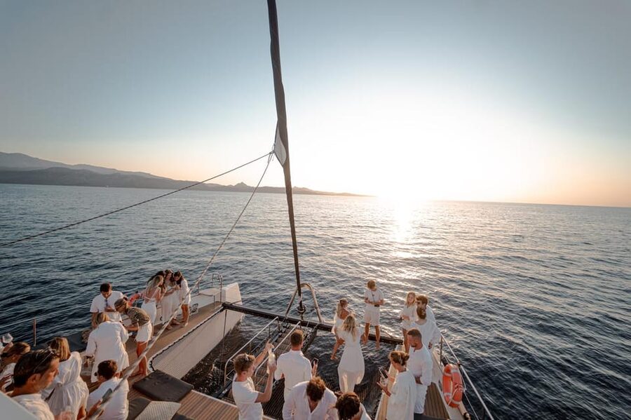 Catamaran half-day excursion - Who should book this catamaran trip?