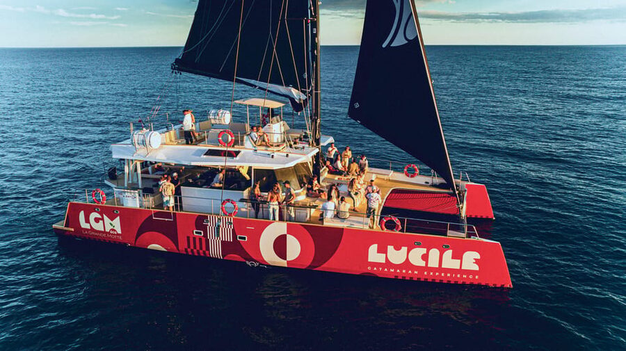 Catamaran Lucile | La Grande Motte Guided tours of the ports - What the 75-minute ride feels like onboard