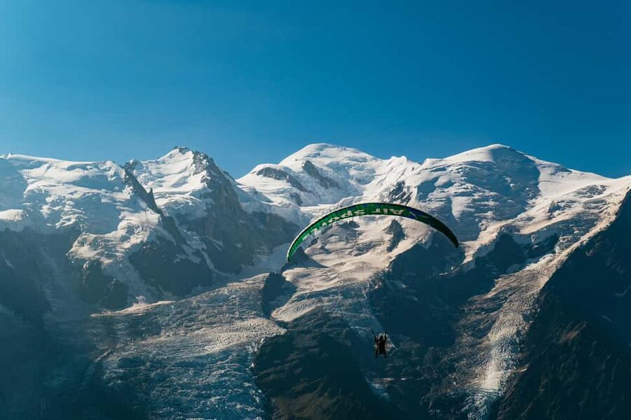 Chamonix: Tandem Paragliding Flight - The safety briefing at Le Brévent