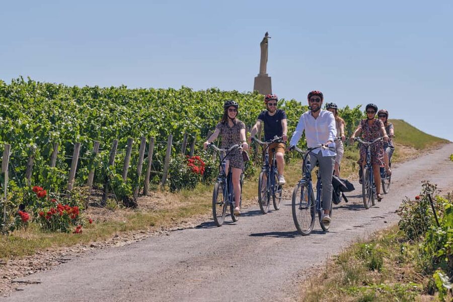 Champagne: E-Bike Champagne Day Tour with Tastings and Lunch - A relaxed lunch with Champagne specialties