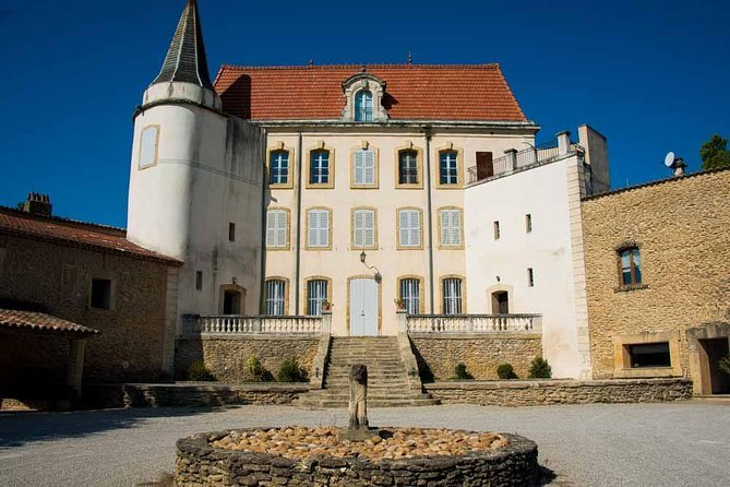 Chateauneuf du Pape wine tour - Inside a private chateau tasting