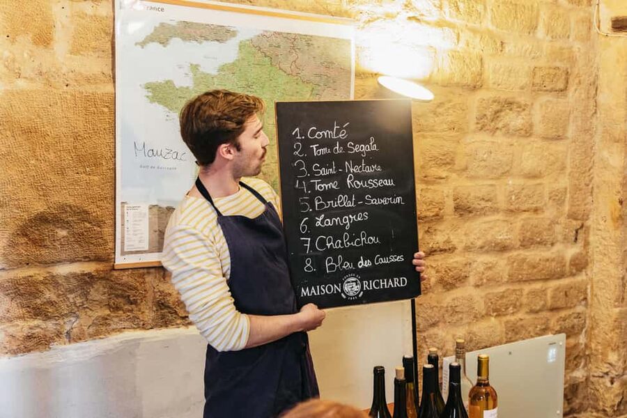 Cheese & Wine Tasting in Montmartre with Local Cheesemonger - Is this Montmartre tasting worth booking?