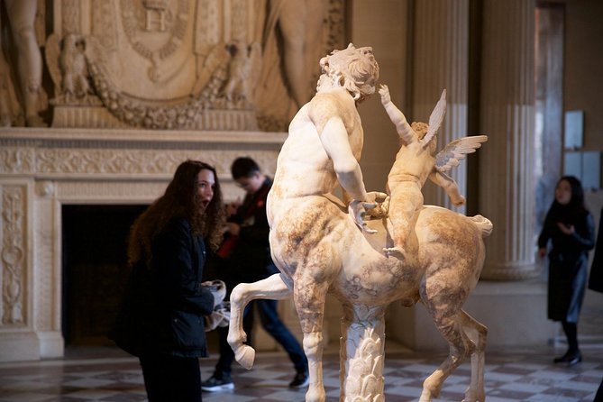 Closing Time at the Louvre: The Mona Lisa at her Most Peaceful - Greek sculpture: Venus de Milo and Winged Victory