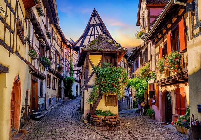 Colmar, Medieval Village & Castle Small Group from Strasbourg - Colmar: canals, timber frames, and Little Venice