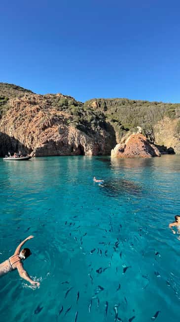 Croisière Calanques de Piana - Baignade bateau 12 places - Why a 12-seat boat changes the Calanques de Piana experience