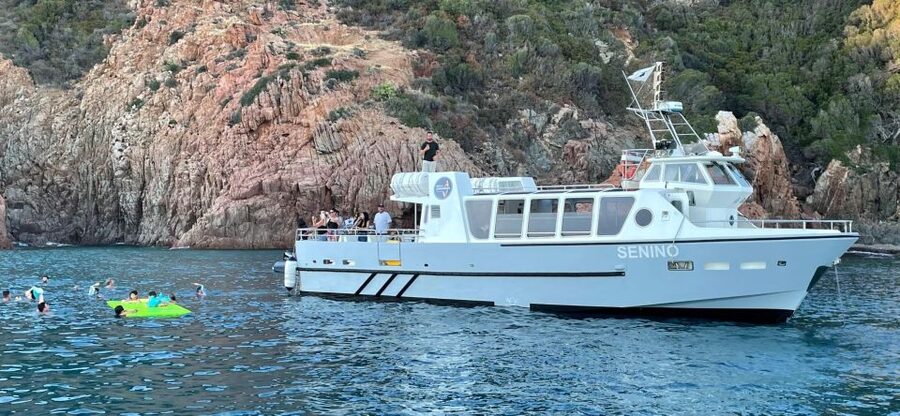Croisière visite des Calanques de Piana Baignade en vedette - The wild-cove swim