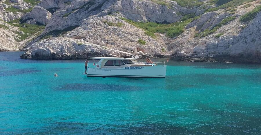 Cruise, Coffee and Swimming in the Calanques of Frioul - Frioul’s coves and the main 80-minute stop